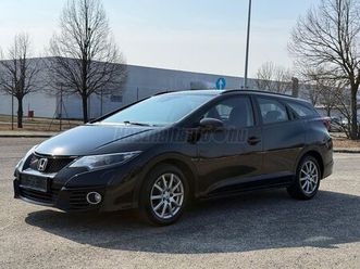 honda civic tourer 1.6 i-dtec elegance euro6 megkímélt állapot/ ülésfűtés/ xenon/ digit klíma/ két kulcs