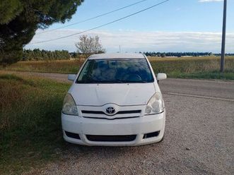 toyota corolla verso 2.2 d-4d 136ch – 2005■226 000 km – 2500