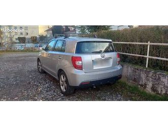 vends toyota urban cruiser