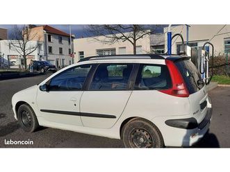 vends 206 sw de décembre 2002