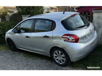 vends peugeot 208 commerciale