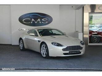 aston martin vantage coupe v8