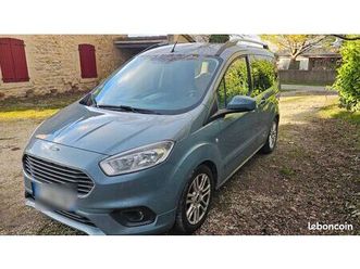 ford tourneo courier titanium