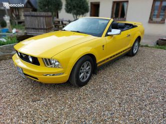 ford mustang cabriolet 2004 – v6 4.0l – jaune – 120 000 km