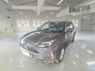toyota yaris cross 1.5h 92 cv e-cvt business suv