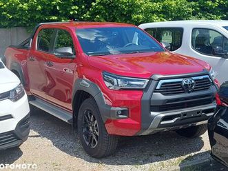 toyota hilux 2.8 d-4d mhev double cab invincible 4x4