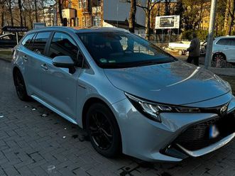 toyota corolla 1,8 touring sport kombi hybrid