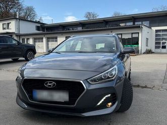 hyundai i30 1.4 t-gdi style/navi/kamera/led/shzg/touch
