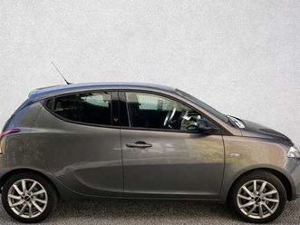 y 1.2 16v elefantino rosso