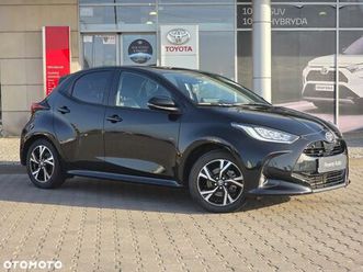 toyota yaris hybrid 1.5 style