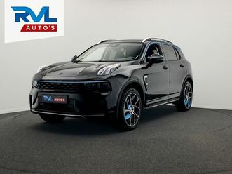 lynkco-01-15-261pk-plugin-hybrid-panodak-applecarplay-adaptivecruise