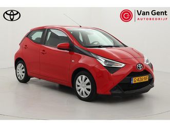 toyota aygo 1.0 vvt-i x-play | apple carplay / android auto | airco | cruise control | camera | bluetooth