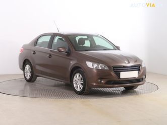 peugeot 301 access 1.2 puretech serv.kniha, tempomat, park. senzory za 5 200 €