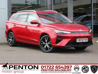 61.1kwh trophy long range auto 5dr