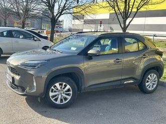 toyota yaris cross hybrid automatik, 2024 god.