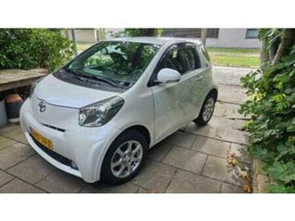 ② toyota iq 1.0 vvt-i aspiration - 69.000 km — toyota — 2ememain