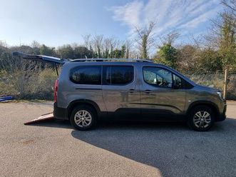 2022 peugeot rifter 1.2 puretech allure premium (long)(start/stop)(7 seats)