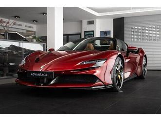 ferrari sf90 spider kabriolet - kabriolet hybridní - benzin