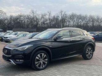 infiniti qx30 2.2d premium tech awd 7dct gyári fényezés szervizkönyv 184.000 km bose f1 panoráma üvegtető