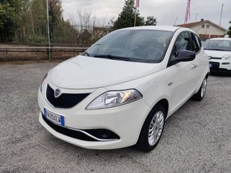 ypsilon 3ª serie ypsilon 1.2 69 cv 5 porte gpl ecochic gold