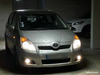 toyota corolla verso d-4d – 270 000 km – bon état – prix négociable