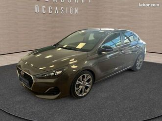 hyundai i30 fastback 1.6 crdi 136 dct-7 executive