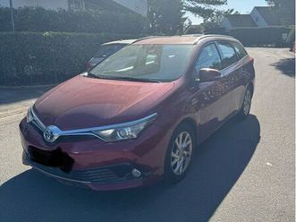 toyota auris pour export