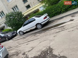 toyota carina e 1995