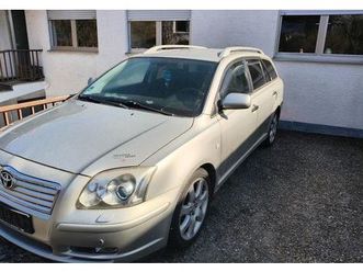 toyota avensis 2,4 benzin