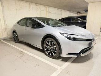 prius 2.0 vvt-i plug-in hybrid phev 13,6kwh executive aut. executive