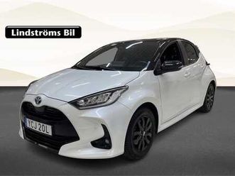 yaris 1,5 hybrid 5d style bi-tone, jbl, säkerhetspaket vinterhjul