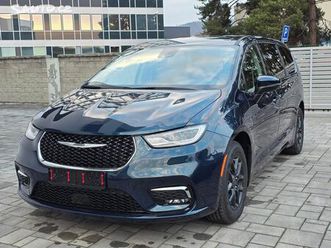 chrysler pacifica 3.6l v6 7 míst radar dph