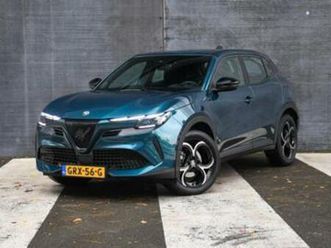 alfa romeo junior, ibrida 1.2 turbo hybrid 145pk automaat adapt. cruise | 18''lm | dab | dode hoek | led | pdc + cam.