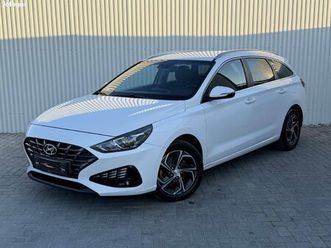 hyundai i30 1.6 crdi mp premium navi.carplay.pd...