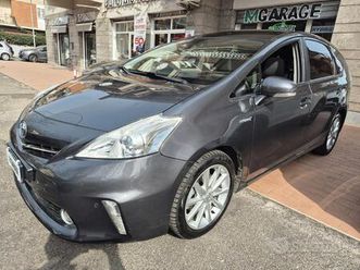 toyota prius+ 1.8 style