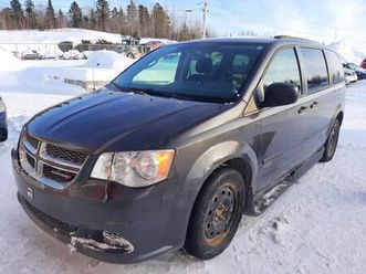 used 2015 dodge grand caravan se