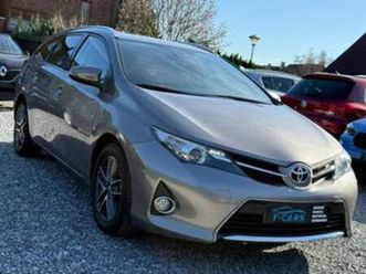 ② toyota auris 1.4d -4d//caméra navi… — toyota — 2ememain