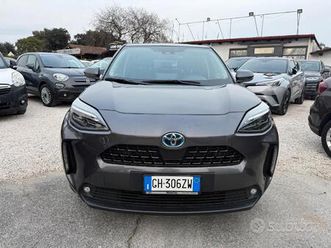 toyota yaris cross 1.5 hybrid 5p. e-cvt lounge tet