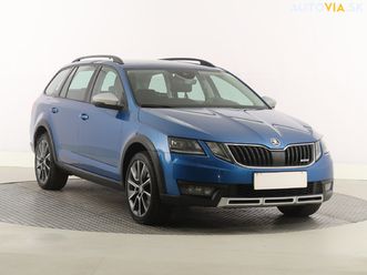 skoda octavia 2.0 tdiscout , automat, čr,2.maj za 11 500 €