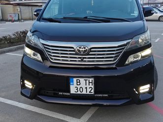 toyota alphard vellfire