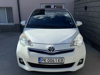 toyota verso s панорамен покрив и камера за задно виждане