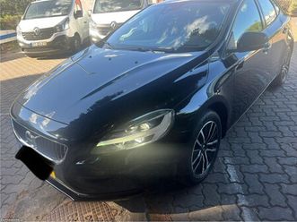 volvo v40 2.0 d3 r-design momentum dezembro/19