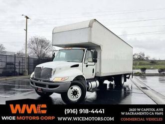 2019 international 4300 26ft box truck with lift gate