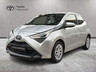 toyota aygo 5p 1.0 x-play 72cv