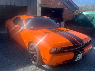 dodge challenger srt8 v8