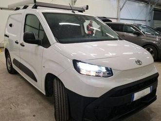 toyota proace city medium 130d-4d start bva 1.935 km (galerie/serrure) 19.658 ht (23.590 ttc)