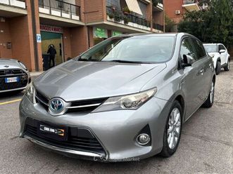 auris ii 2013 5p 1.8h lounge