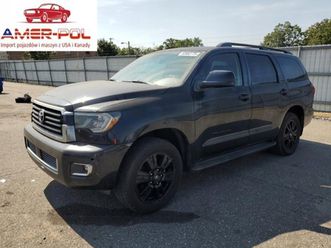 toyota sequoia sr5 2019 5.7 benzyna 381km