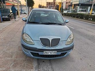 lancia ypsilon 2004