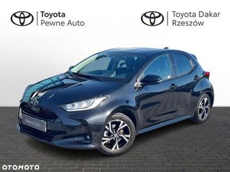 toyota yaris hybrid 1.5 style